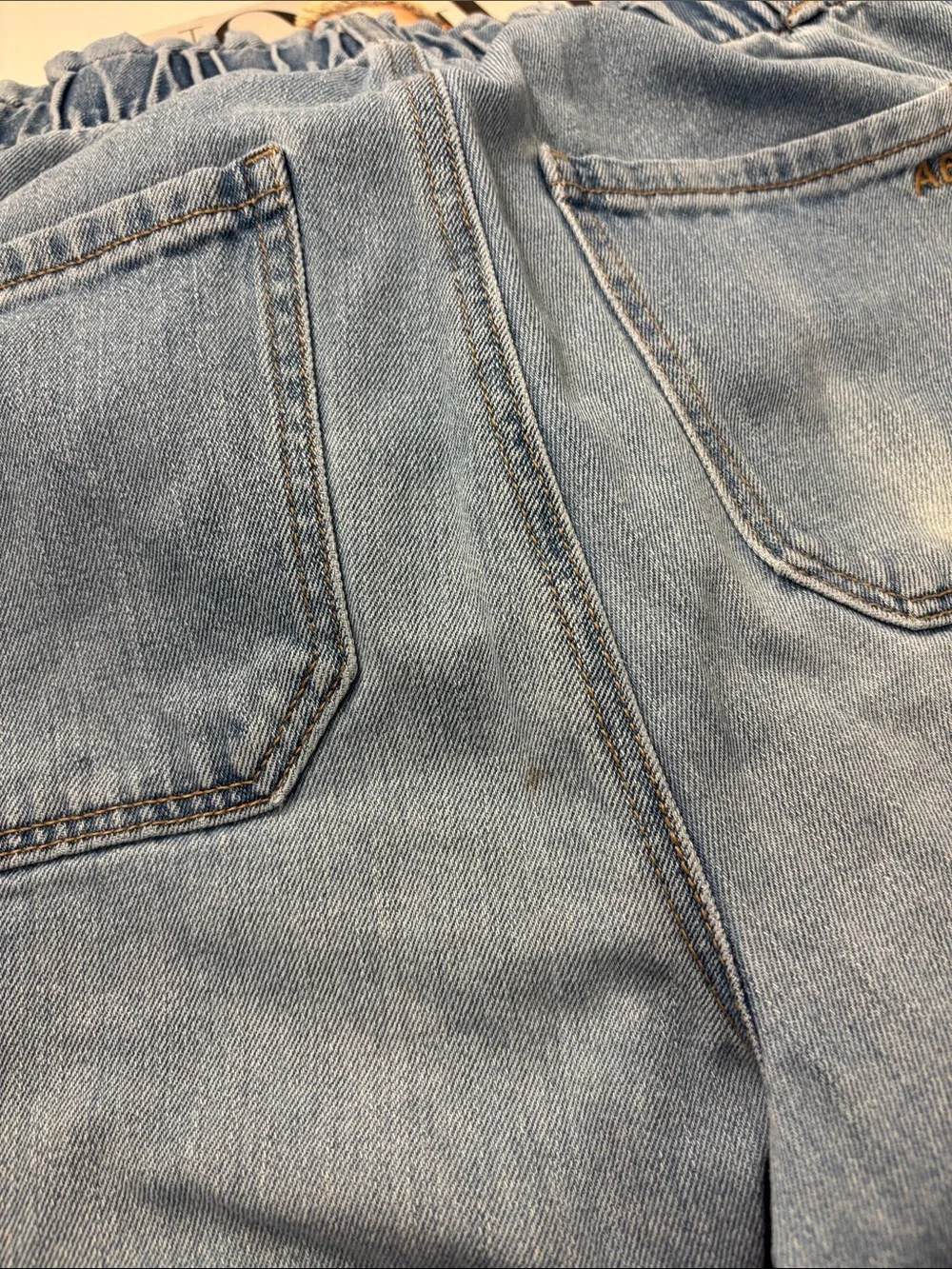 American Eagle Outfitters Light Blue Elastic Waist Jeans - Picture 6 of 9